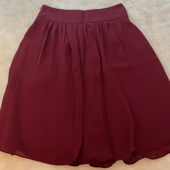 3 for $25! Ann Taylor Burgundy  A-line Skirt, size‎ 2 - Picture 5 of 5